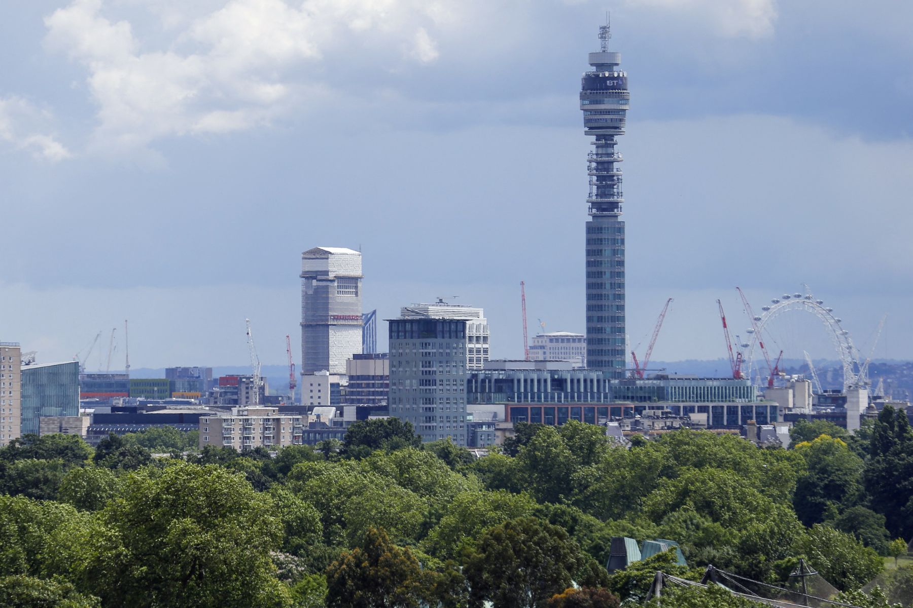 BT Tower หอสื่อสารในลอนดอนจะกลายเป็นโรงแรม หลังถูกขาย 275 ล้านปอนด์