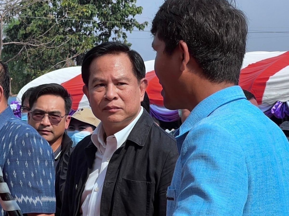‘พีระพันธุ์’ ดึงไอเดีย ‘ครูน้อย’ หนุนชุมชนผลิตแผงโซลาร์-แบตลิเทียม-กลั่นน้ำมันยางพารา