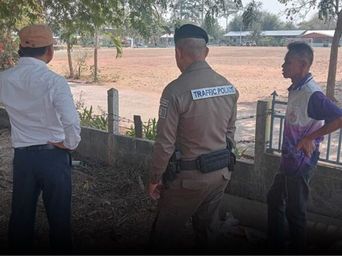ตำรวจเร่งเจรจา คนร้ายถือปืนบุกโรงเรียน เผยปมเครียดเรื่องชู้สาว