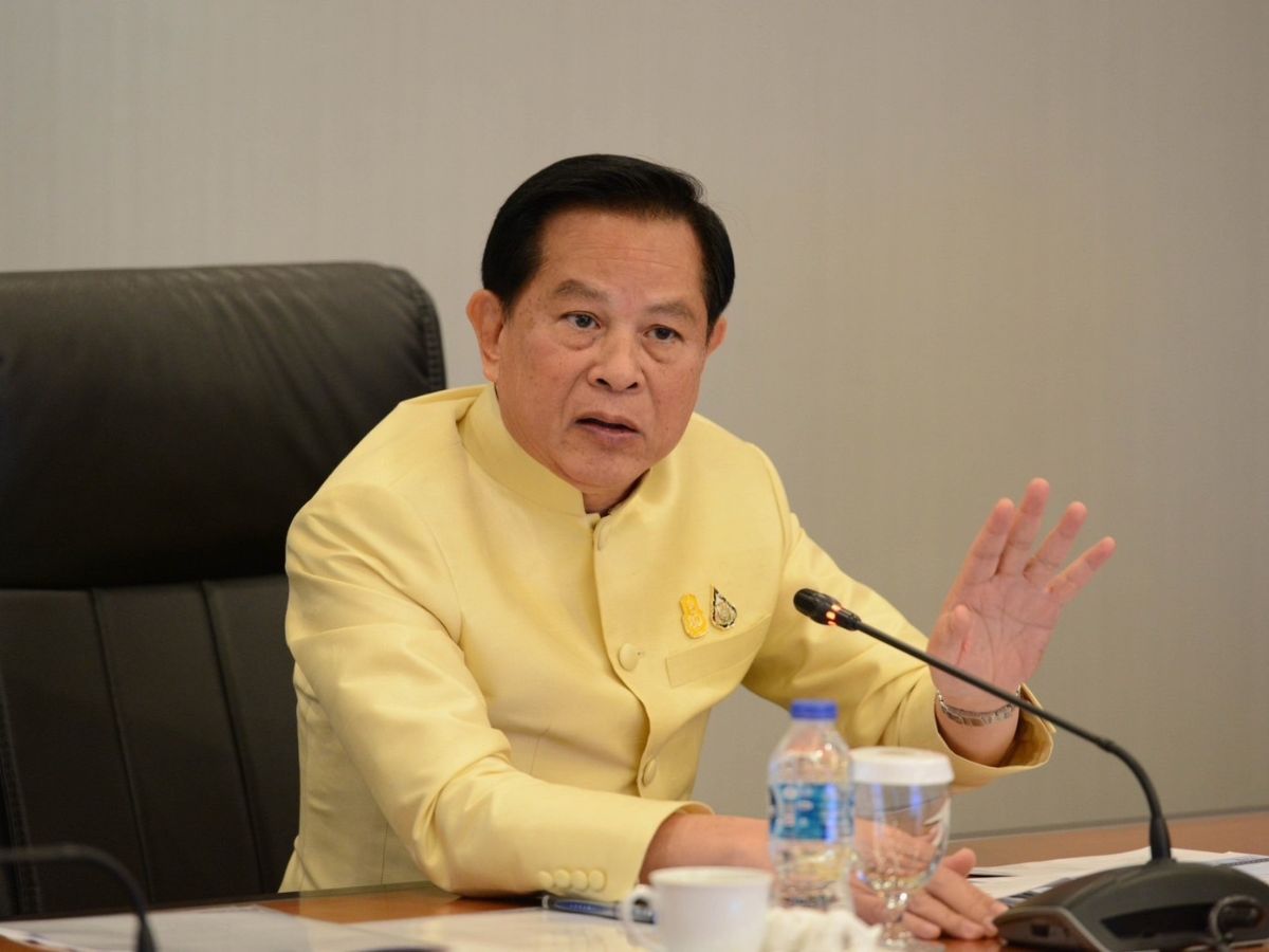 นายพีระพันธุ์ สาลีรัฐวิภาค
