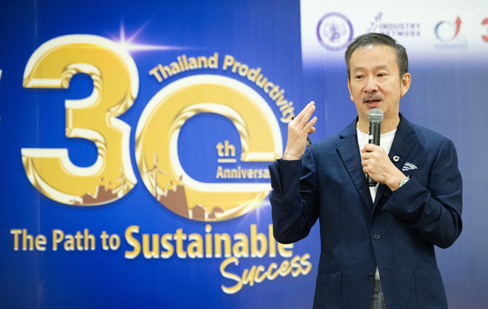 ชัยวัฒน์ โควาวิสารัช