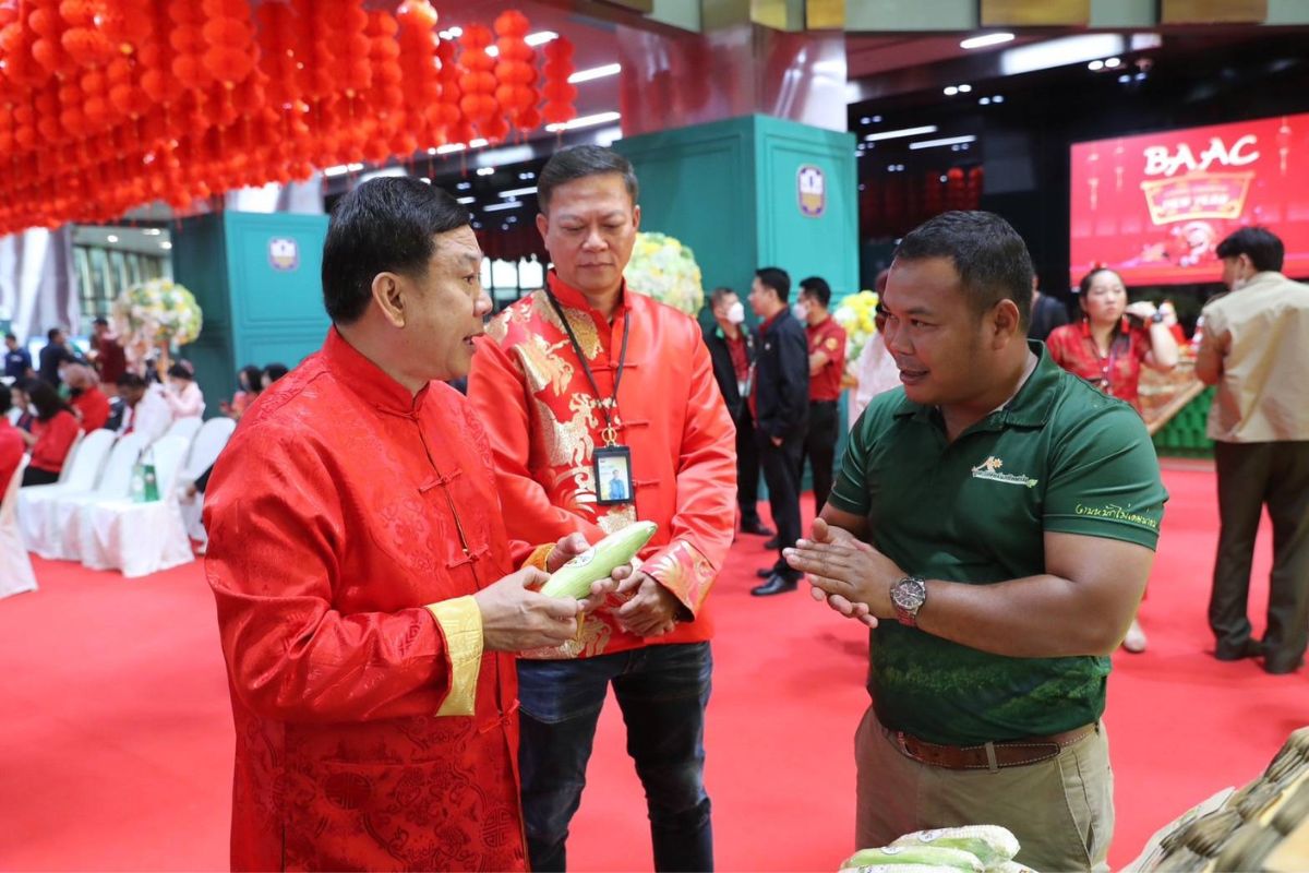 ธ.ก.ส. ลุยเสริมความรู้เกษตรกรวางเป้า 9 แสนราย พร้อมปล่อยสินเชื่อ 1 แสนบาท