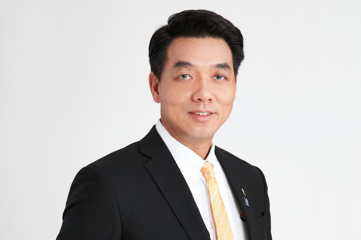 ประพันธ์ เจริญประวัติ