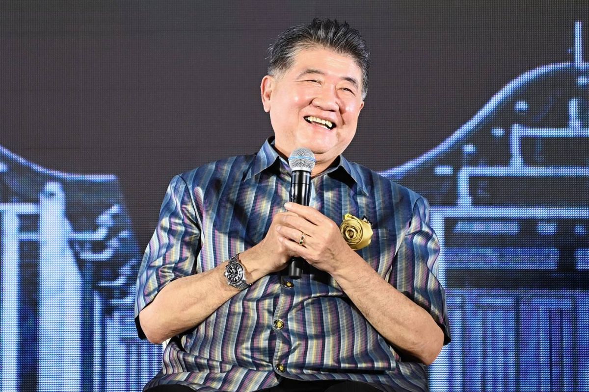 ภูมิธรรม เวชยชัย