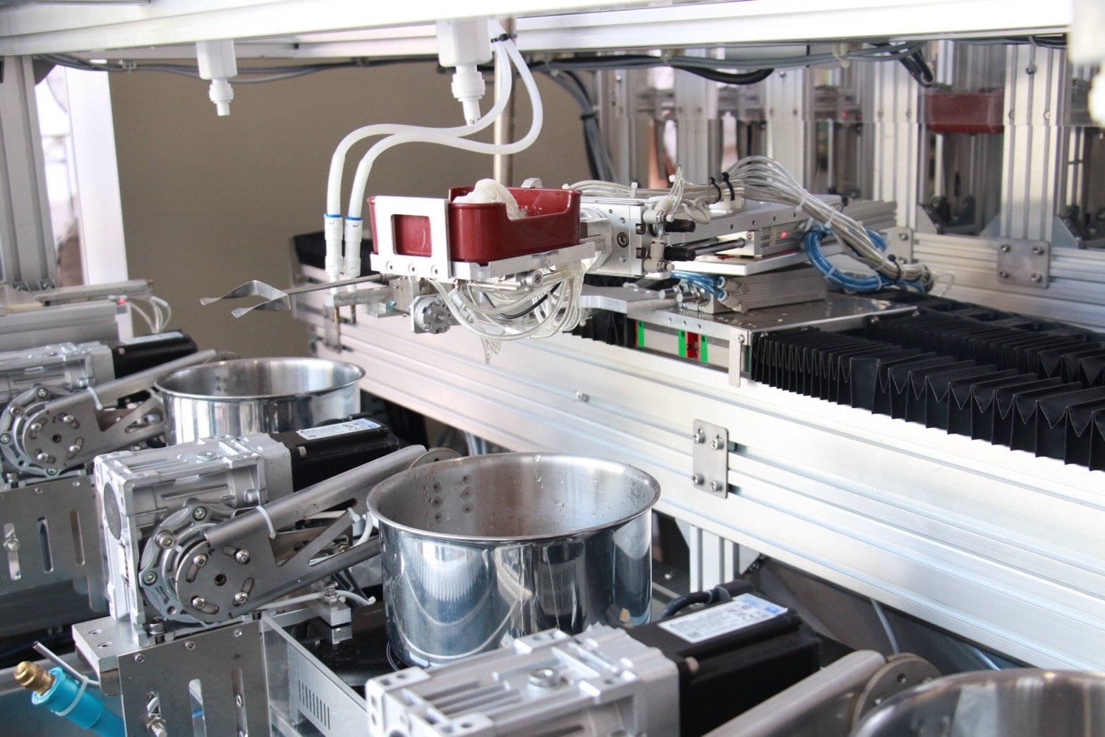 เปิดตัวเชฟหุ่นยนต์ Chef Robot ครั้งแรกของไทย สุดล้ำ รู้รส-รับกลิ่นได้