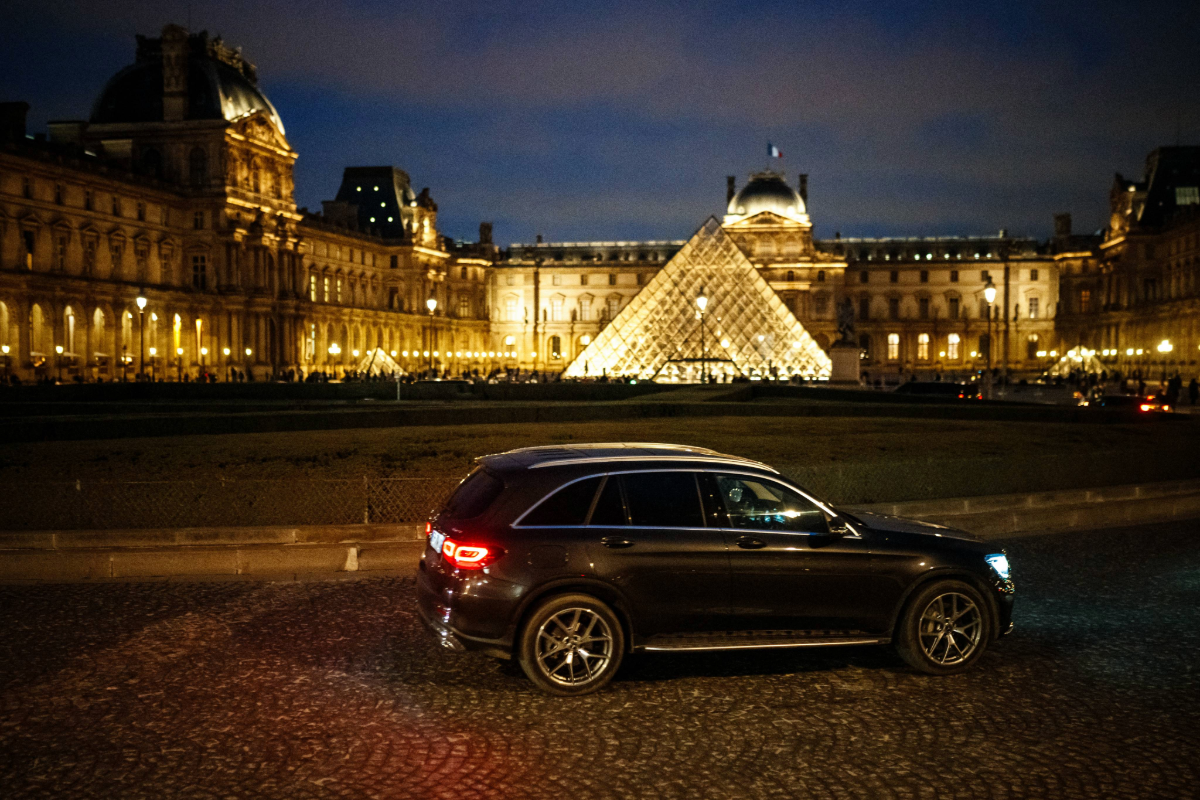 ชาวปารีส โหวตขึ้นค่าจอดรถ SUV ใหญ่ ถึง 3 เท่า แก้ปัญหามลพิษ