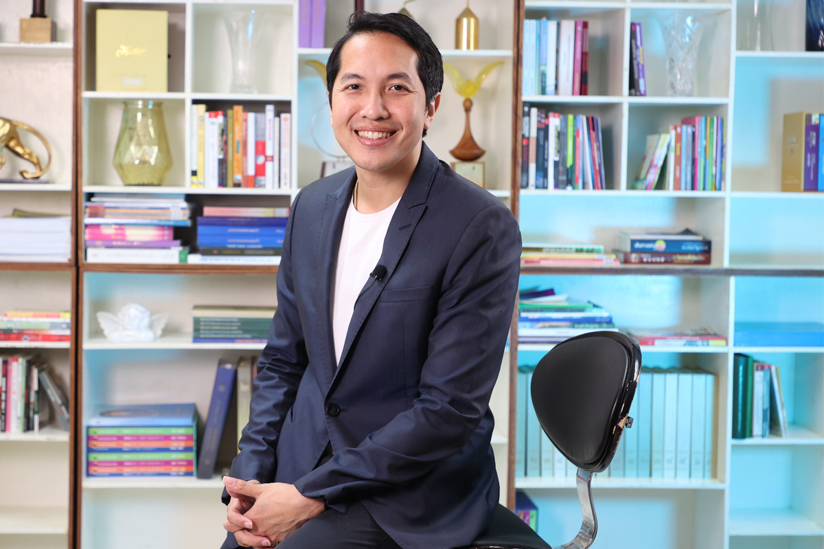 สันติธาร เตือนสินค้าจีนทะลักเข้าไทย เสมือนแม่น้ำ 6 สายไหลท่วมประเทศ