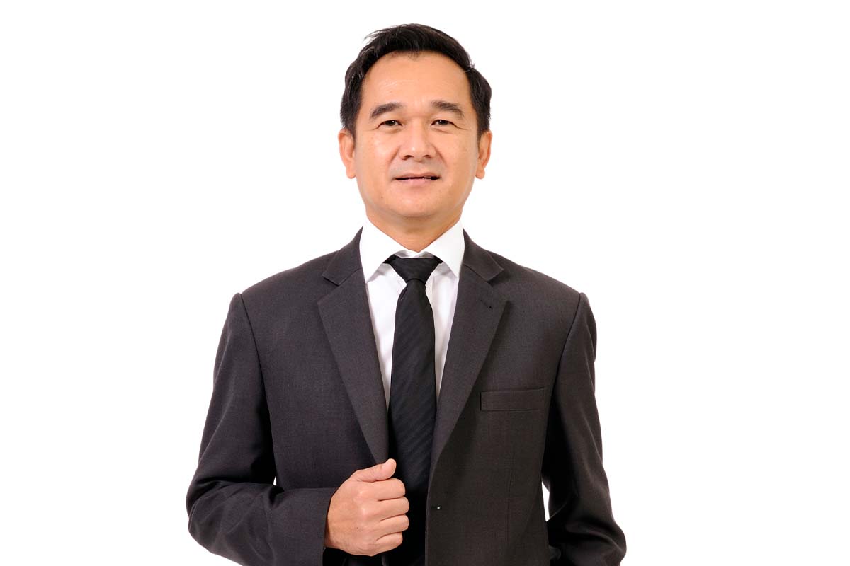 กฤษฎา จีนะวิจารณะ