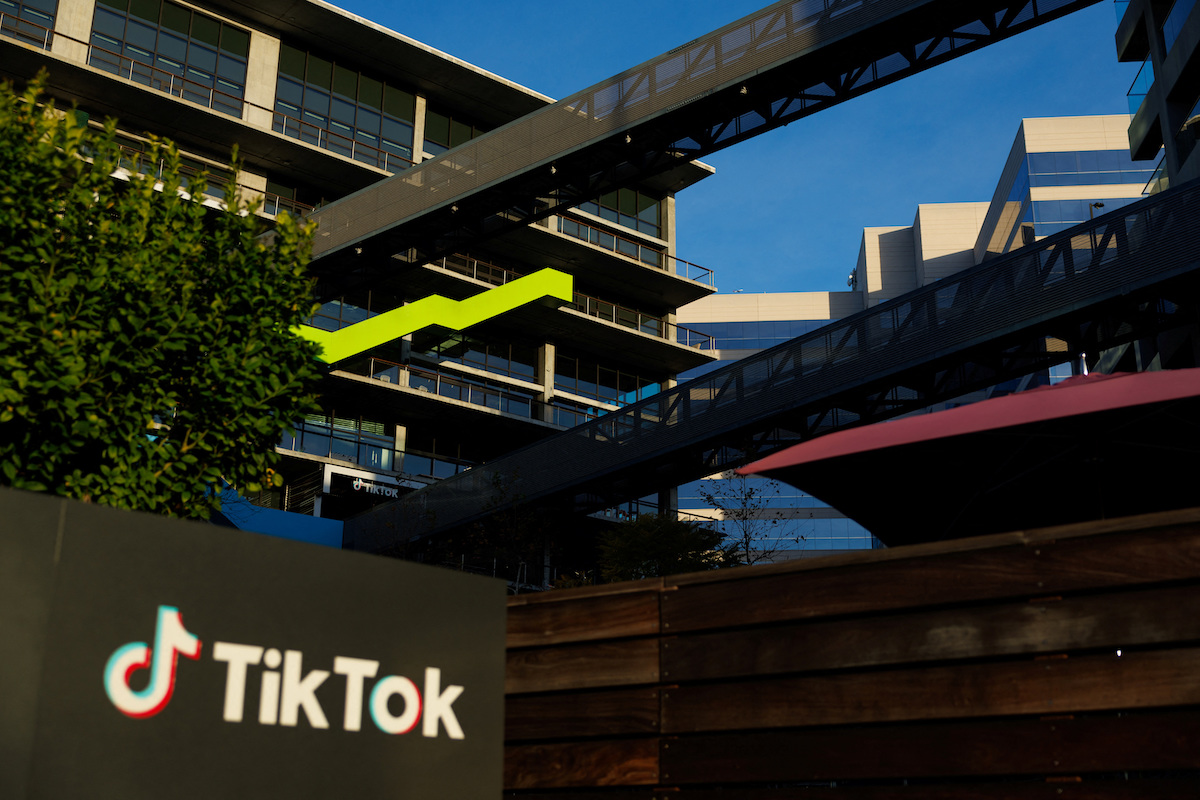 สภาล่างสหรัฐผ่านกฎหมายให้ TikTok ขายกิจการภายใน 6 เดือน ถ้าไม่ขายจะถูกแบน