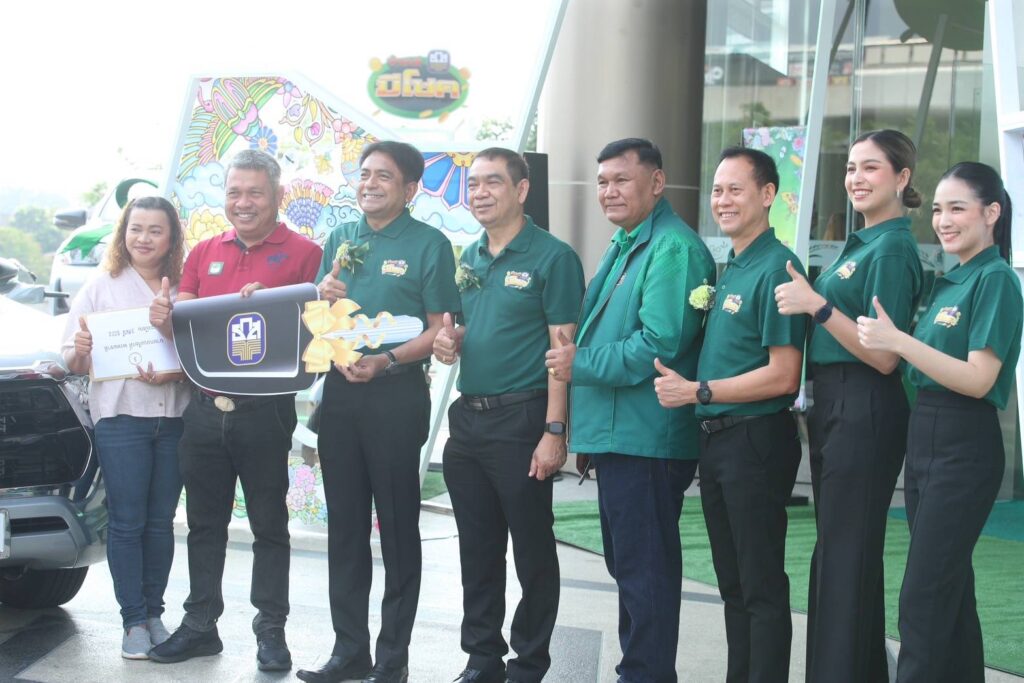 ธ.ก.ส. แจกจริง มอบรถกระบะให้ผู้โชคดี ในโครงการชำระดีมีโชค 20 รางวัล