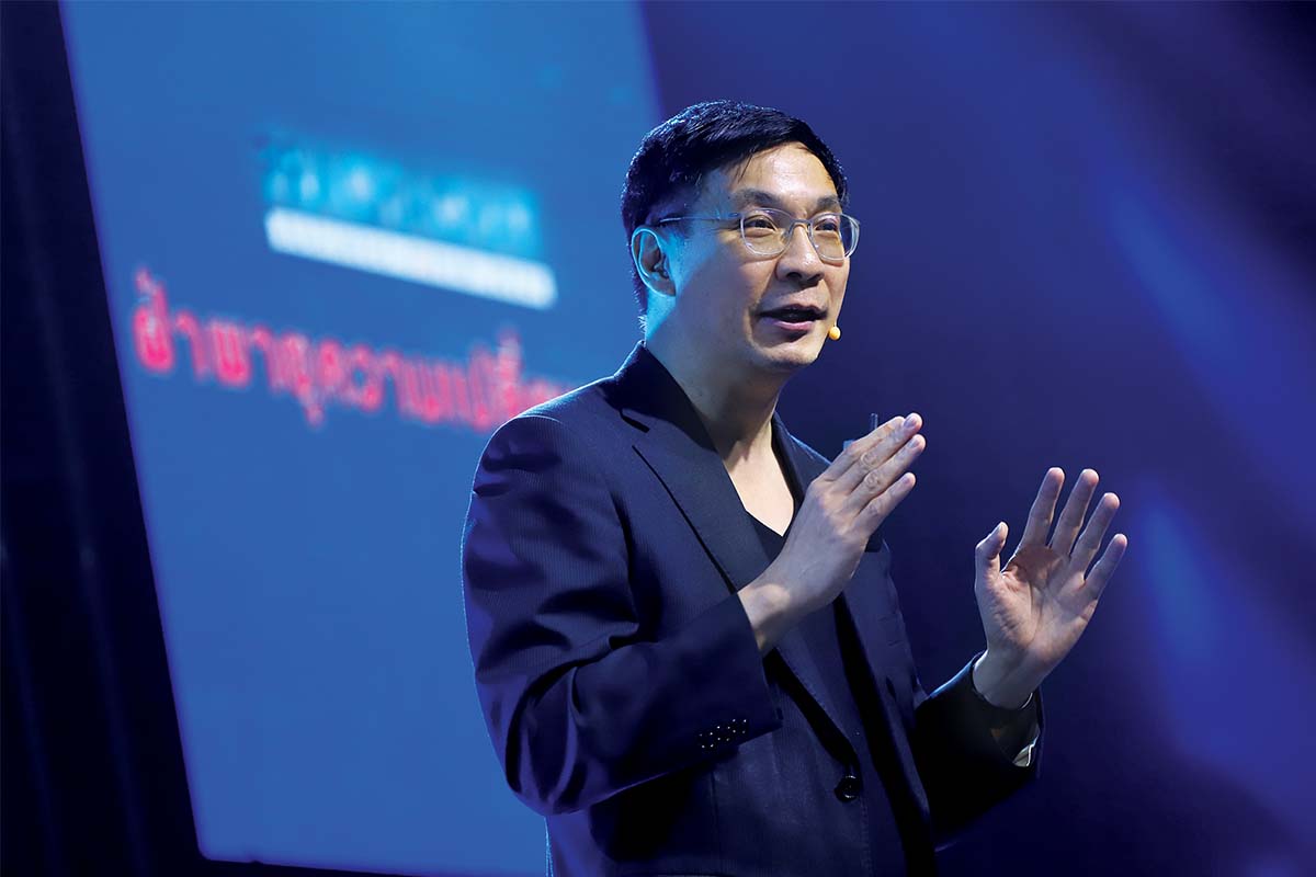 ปลดล็อกกฎหมาย 1,700 ฉบับ ดร.สมเกียรติ ดันประเทศไทยฝ่าพายุเศรษฐกิจ