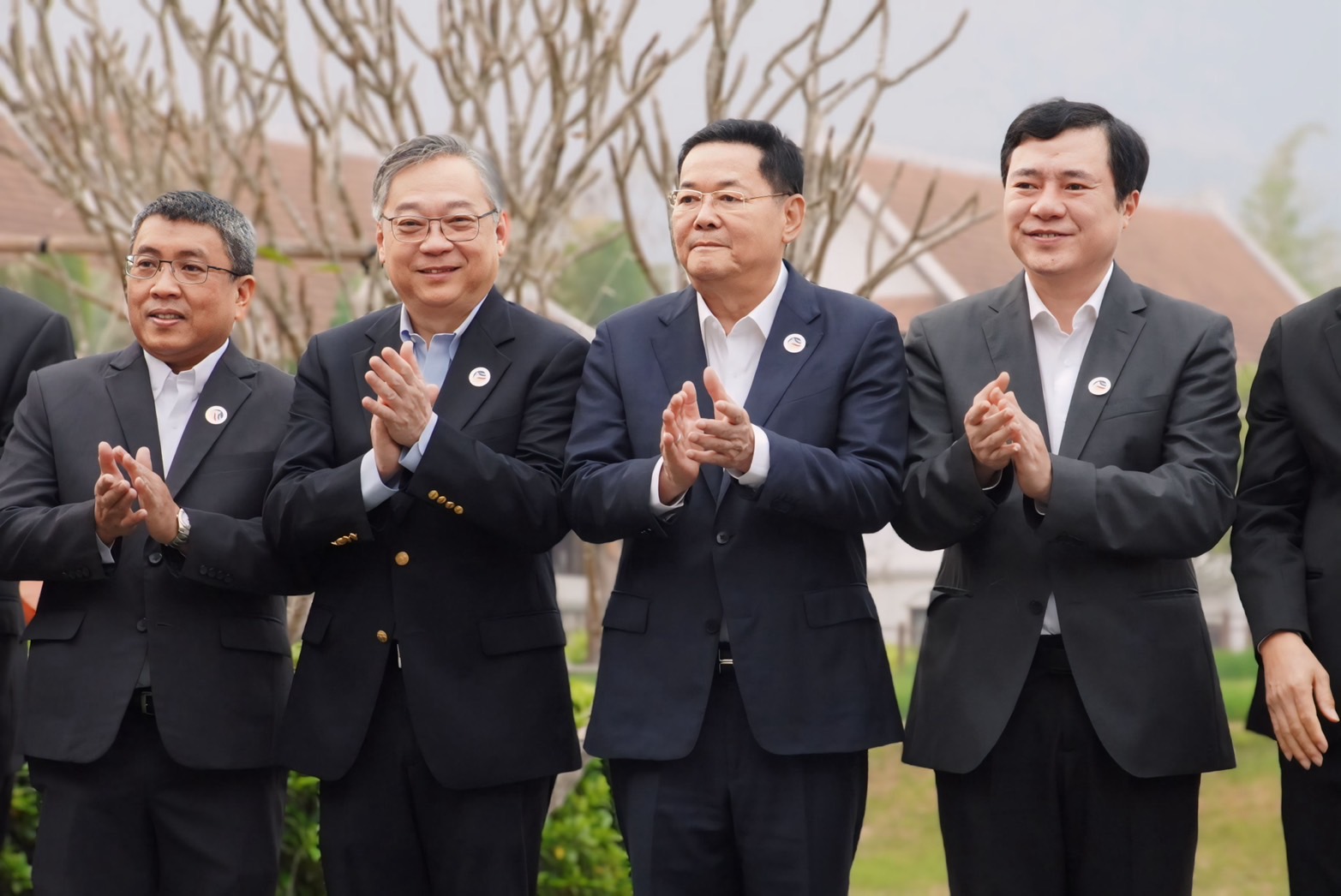 นภินทร ร่วมประชุมรัฐมนตรีเศรษฐกิจอาเซียน ชวนเมียนมาหาทางแก้ฝุ่น PM2.5