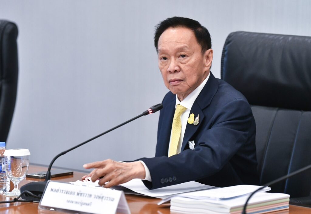 พล.ต.อ.พัชรวาท วงษ์สุวรรณ