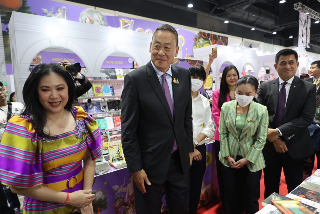 นายเศรษฐา ทวีสิน