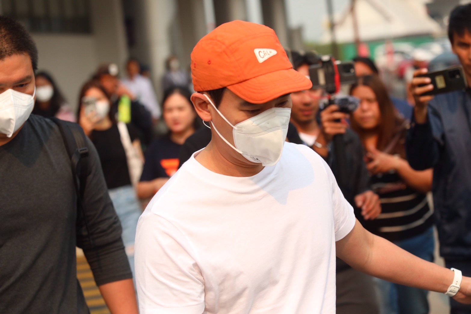 พิธา ลิ้มเจริญรัตน์