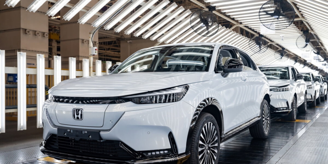 มอบ Honda e:N1 จาก รง.ปราจีนบุรีให้ “สภากาชาด” ก่อนเปิดตัวมอเตอร์โชว์