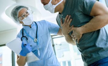 8 ข้อควรสังเกต อาการแบบไหนที่ควรมาตรวจกับหมอเฉพาะทางโรคหัวใจ