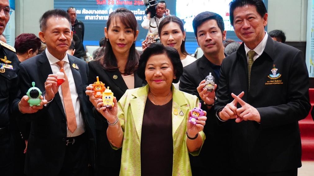 “พวงเพ็ชร” ติวเข้ม ลุยปราบบุหรี่ไฟฟ้าขายเด็ก-ชี้ ทำเลียนแบบขนม เข้าถึงง่าย