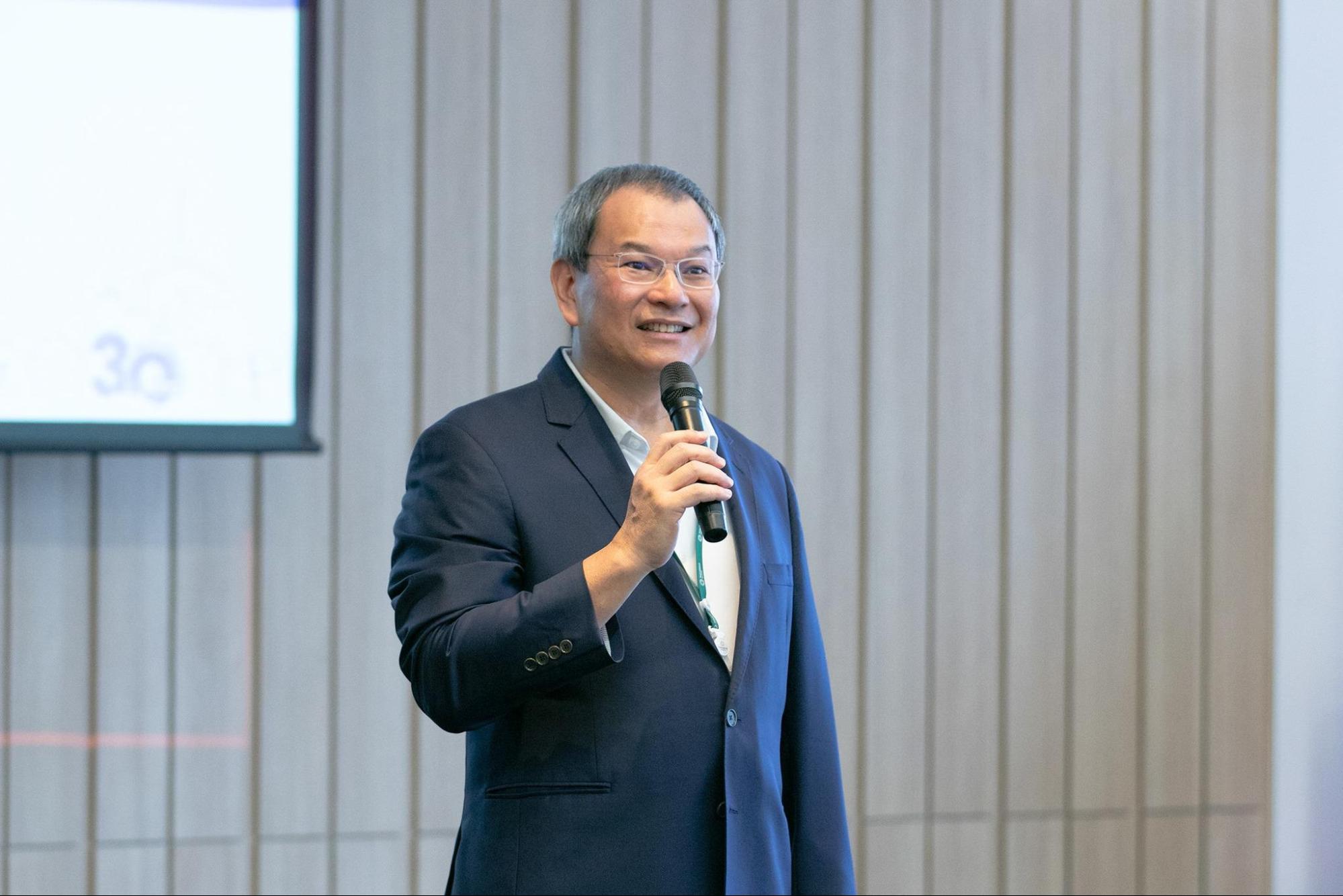 โชติพัฒน์ พีชานนท์