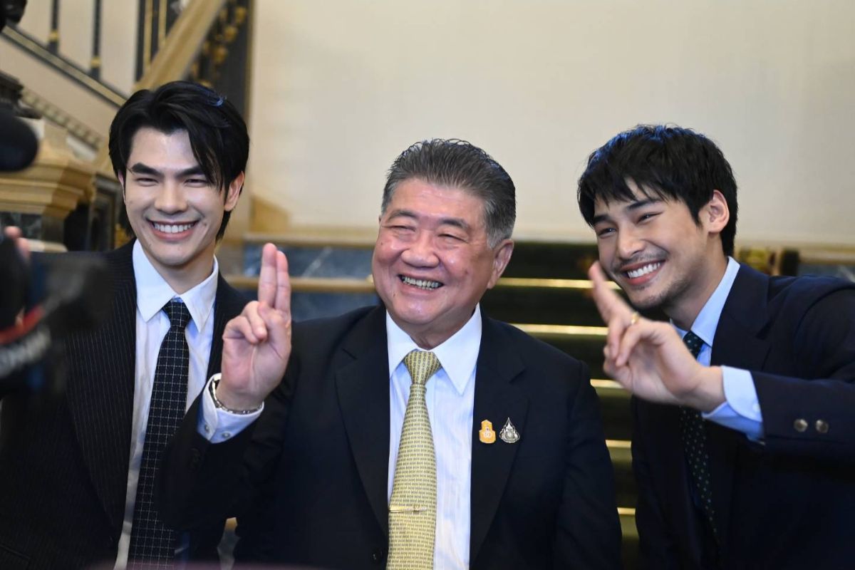 “ภูมิธรรม” ควง “มาย-อาโป” “ฟรีน-เบค” พบนายกรัฐมนตรี