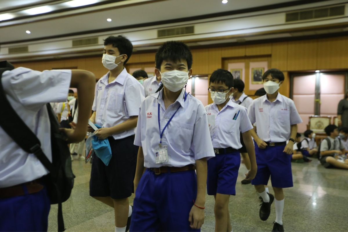 คึกคัก สอบ ม.1 โรงเรียน สพฐ. ทั่วประเทศกว่า 4.9 แสนราย
