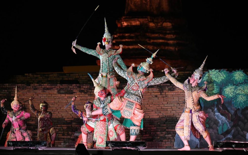 แสดงโขนประกอบแสงสี วัดไชยวัฒนาราม ยิ่งใหญ่ตระการตา 2 มรดกโลก