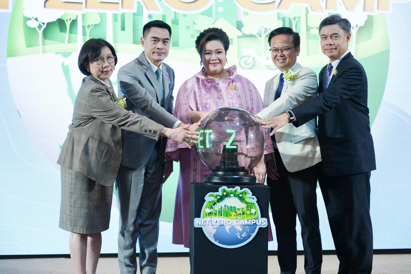 มหา’ลัย 170 แห่งลดปล่อยก๊าซเรือนกระจก เปลี่ยนใช้ EV 30% ในปี 2030