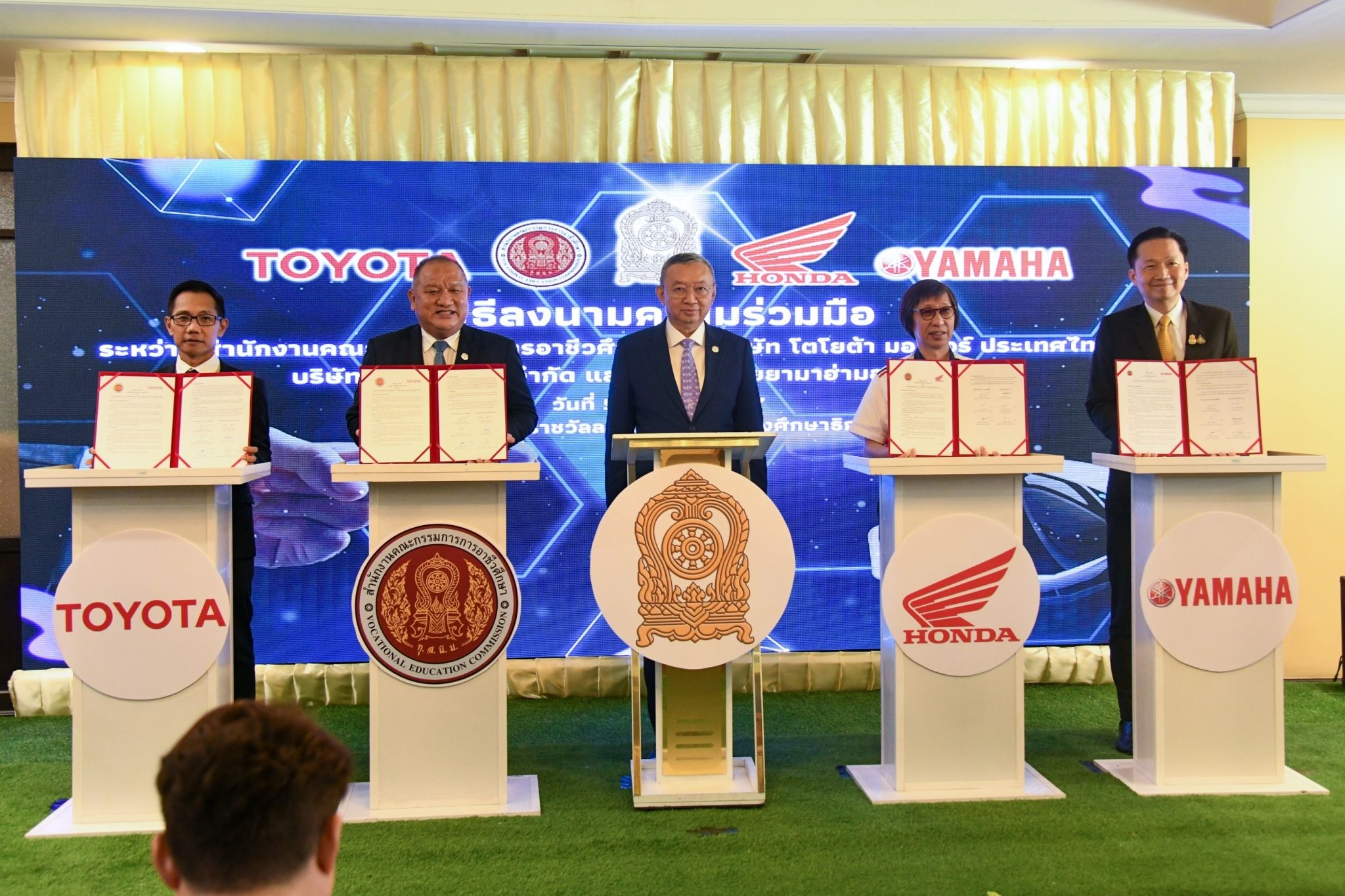 อาชีวะดึง 3 ค่ายรถดังร่วมพัฒนาหลักสูตร เพิ่มโอกาสผู้เรียน มีรายได้เสริม