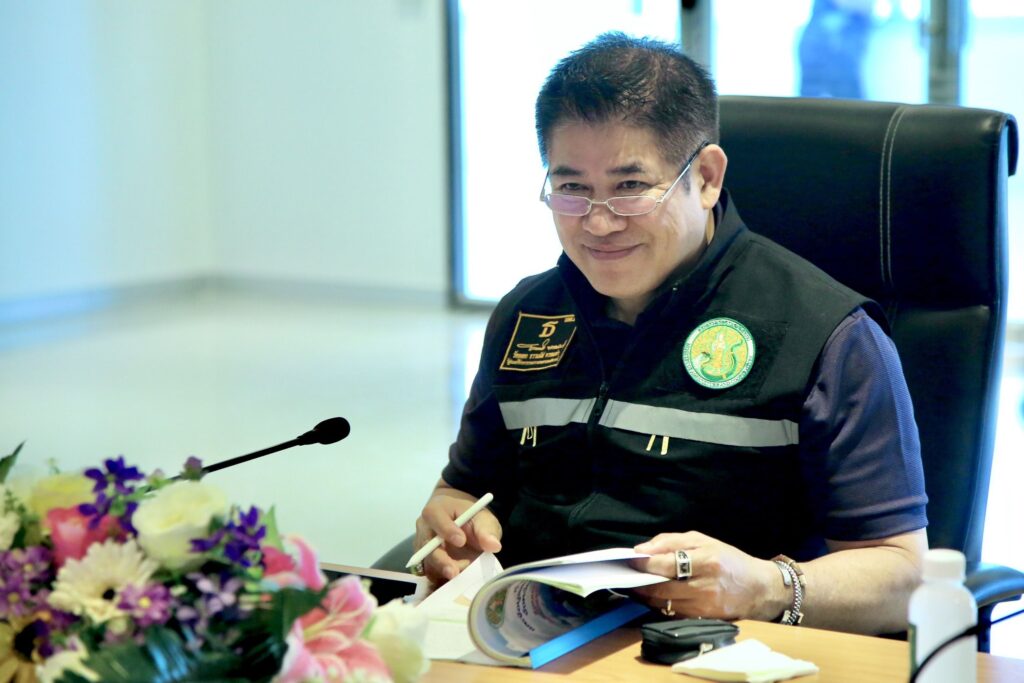 ร้อยเอก ธรรมนัส พรหมเผ่า
