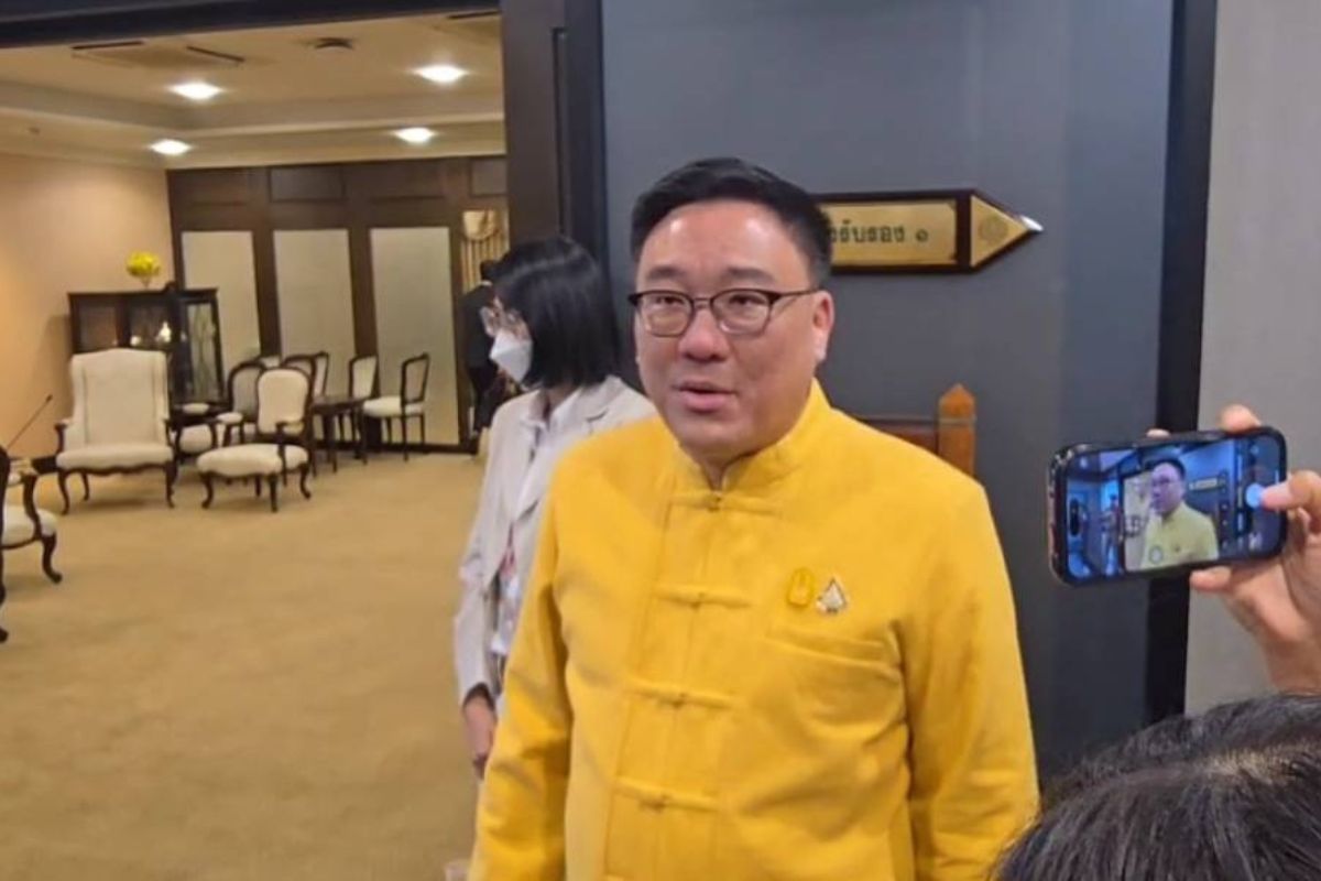 จุลพันธ์ เคลียร์ใจสหภาพ ธ.ก.ส. ใช้เงินแจก 10,000 บาท ยันไม่ได้กู้ ชี้มีกลไกใช้คืน