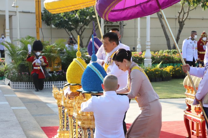 ในหลวง พระราชินี เสด็จฯ ในพระราชพิธี วันที่ระลึกมหาจักรีบรมราชวงศ์ 2567