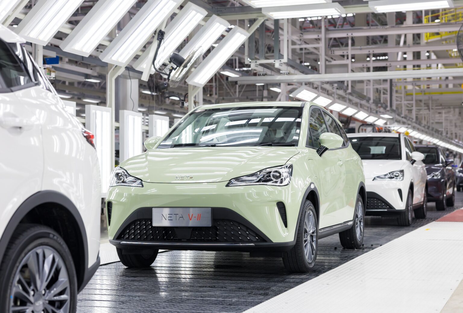 .ค่ายรถEV จีนเตรียมขึ้นไลน์ผลิต ประกาศรับพนักงานหลายพันอัตรา.