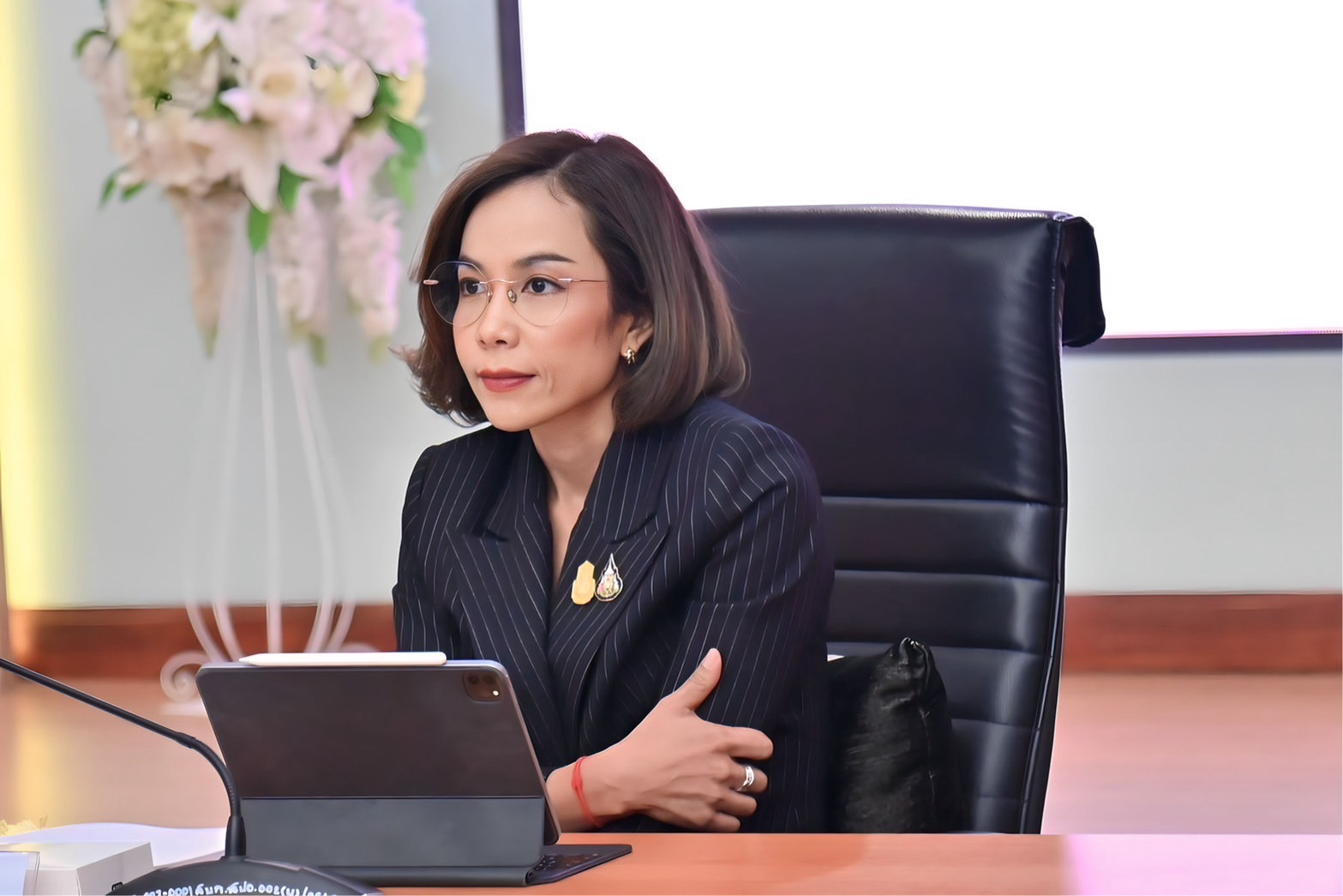 พิมพ์ภัทราลงพื้นที่ จ.สมุทรสาคร แก้ปมกากพิษแคดเมียม สั่งหยุดขนย้าย-นำกลับฝังกลบ