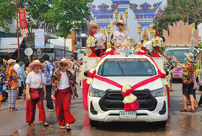 เย็นฉ่ำ ชื่นใจ “สงกรานต์ล้านนา”