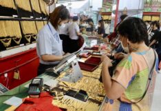 ราคาทองวันนี้ (16 เม.ย. 67) ปรับ 10 ครั้ง ขึ้น 250 บาท รูปพรรณบาทละ 41,700 บาท