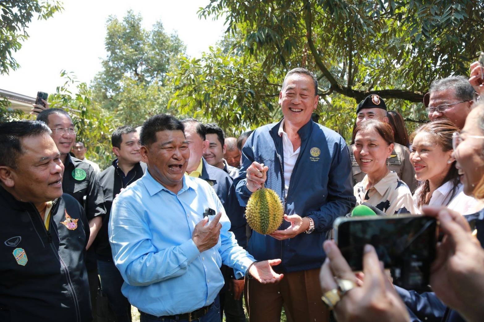 เศรษฐา ลงพื้นที่จันทบุรี สั่งเข้มรักษาชื่อเสียงทุเรียนส่งออกต้องได้คุณภาพ