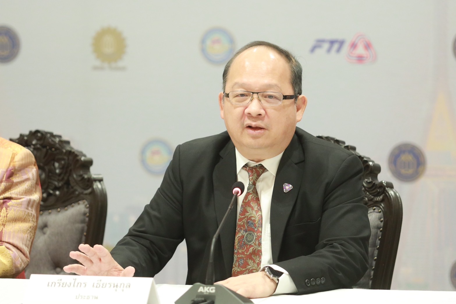เกรียงไกร เธียรนุกุล