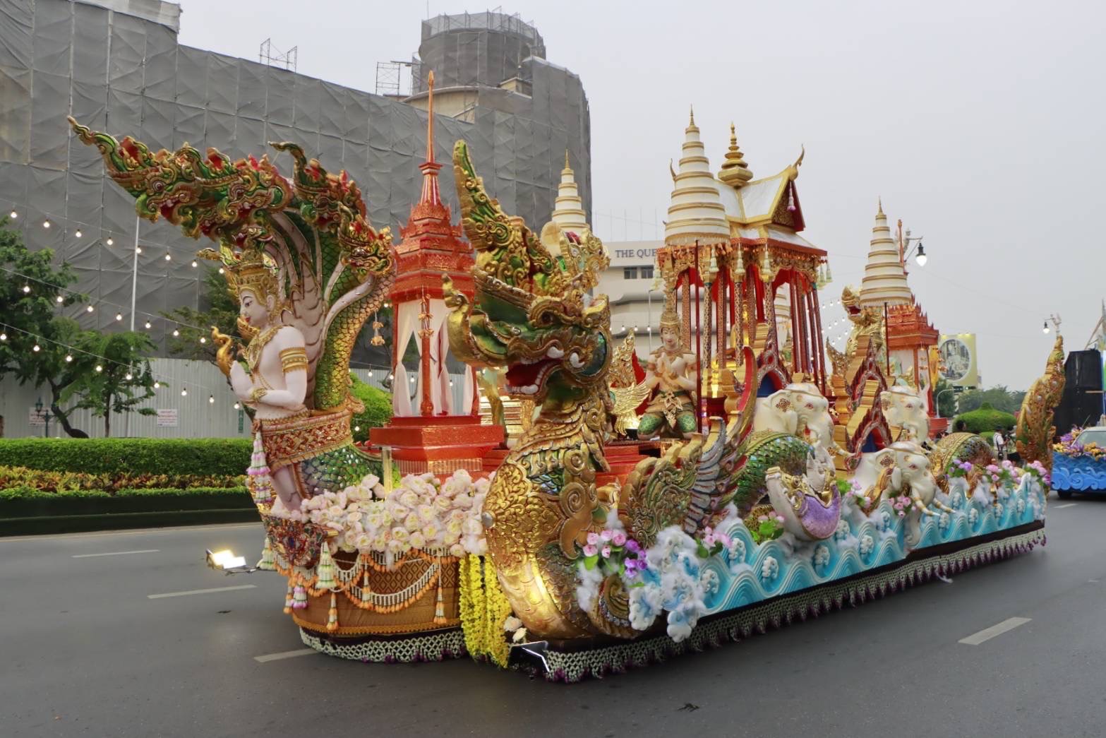 เริ่มแล้ว ! “เย็นทั่วหล้า มหาสงกรานต์ 67” ถนนราชดำเเนิน ขบวนพาเหรดซอฟต์พาวเวอร์ไทย