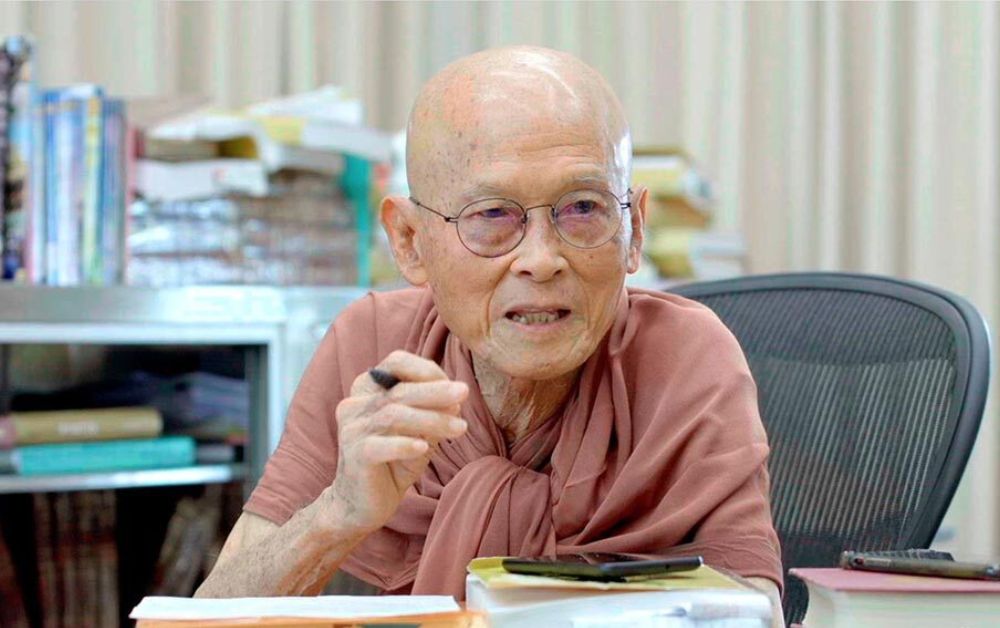 เปิดประวัติ สมณะโพธิรักษ์ เจ้าสำนักสันติอโศก ผู้นำกองทัพธรรม