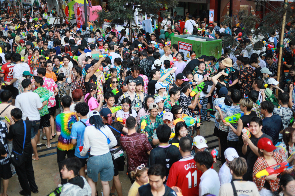 สงกรานต์ หนุนต่างชาติเข้าไทยแล้ว 10.7 ล้านคน สร้างรายได้ 5 แสนล้าน