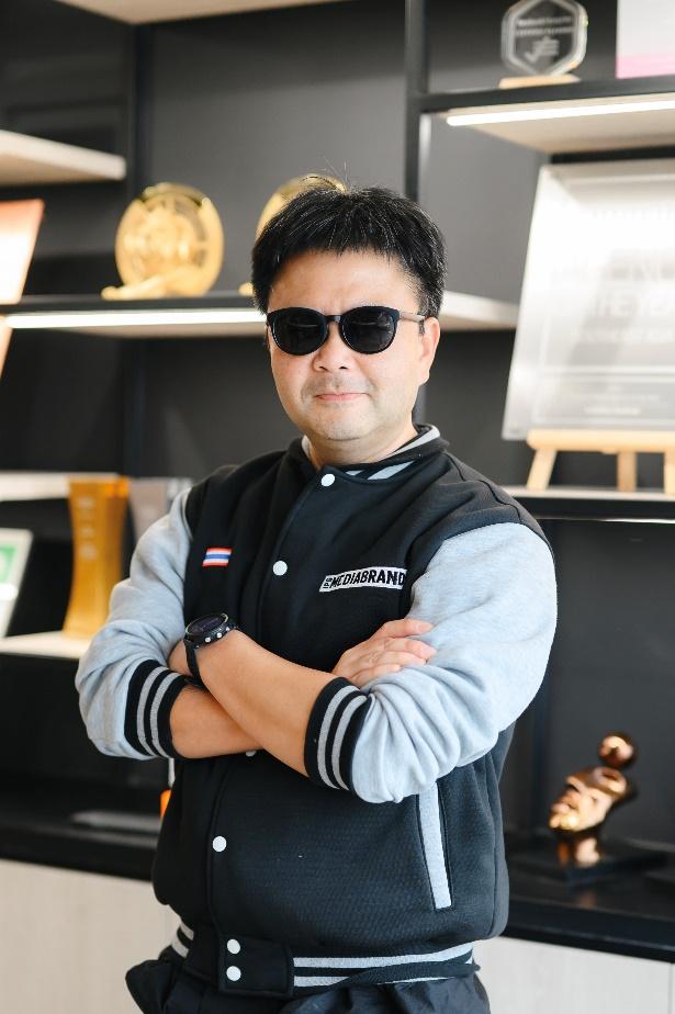 ดร.ธราภุช จารุวัฒนะ