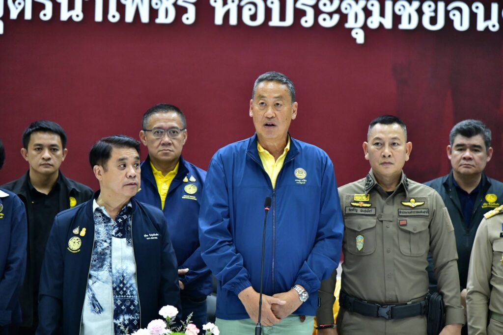 นายเศรษฐา ทวีสิน