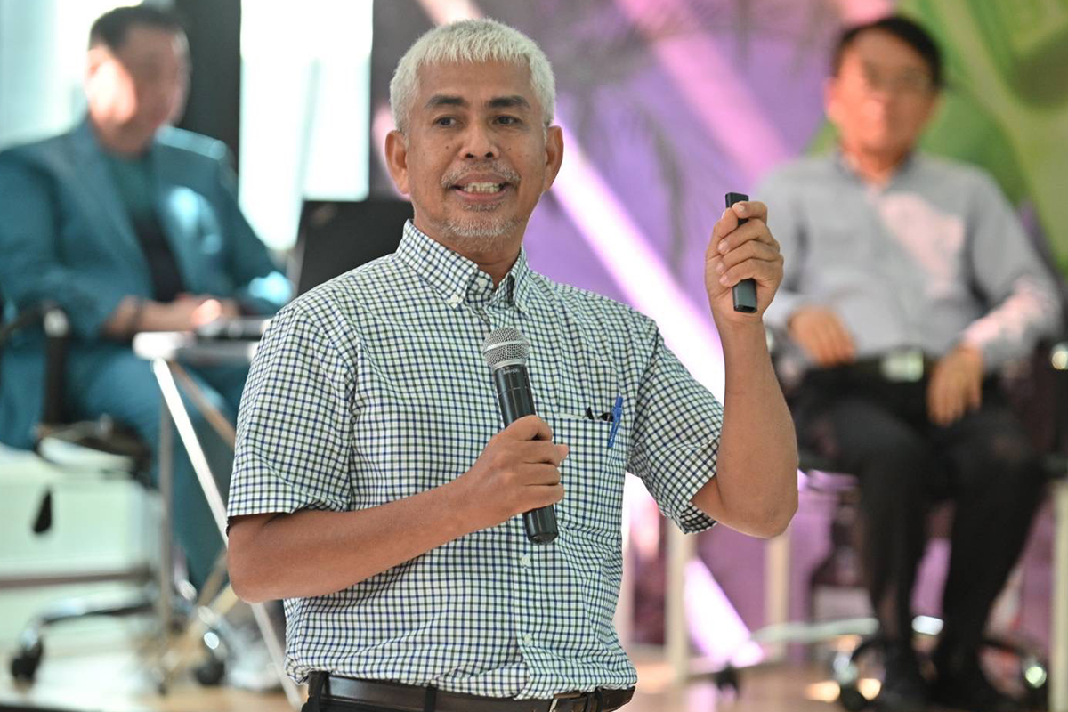 รศ.ดร.หมุดตอเล็บ หนิสอ