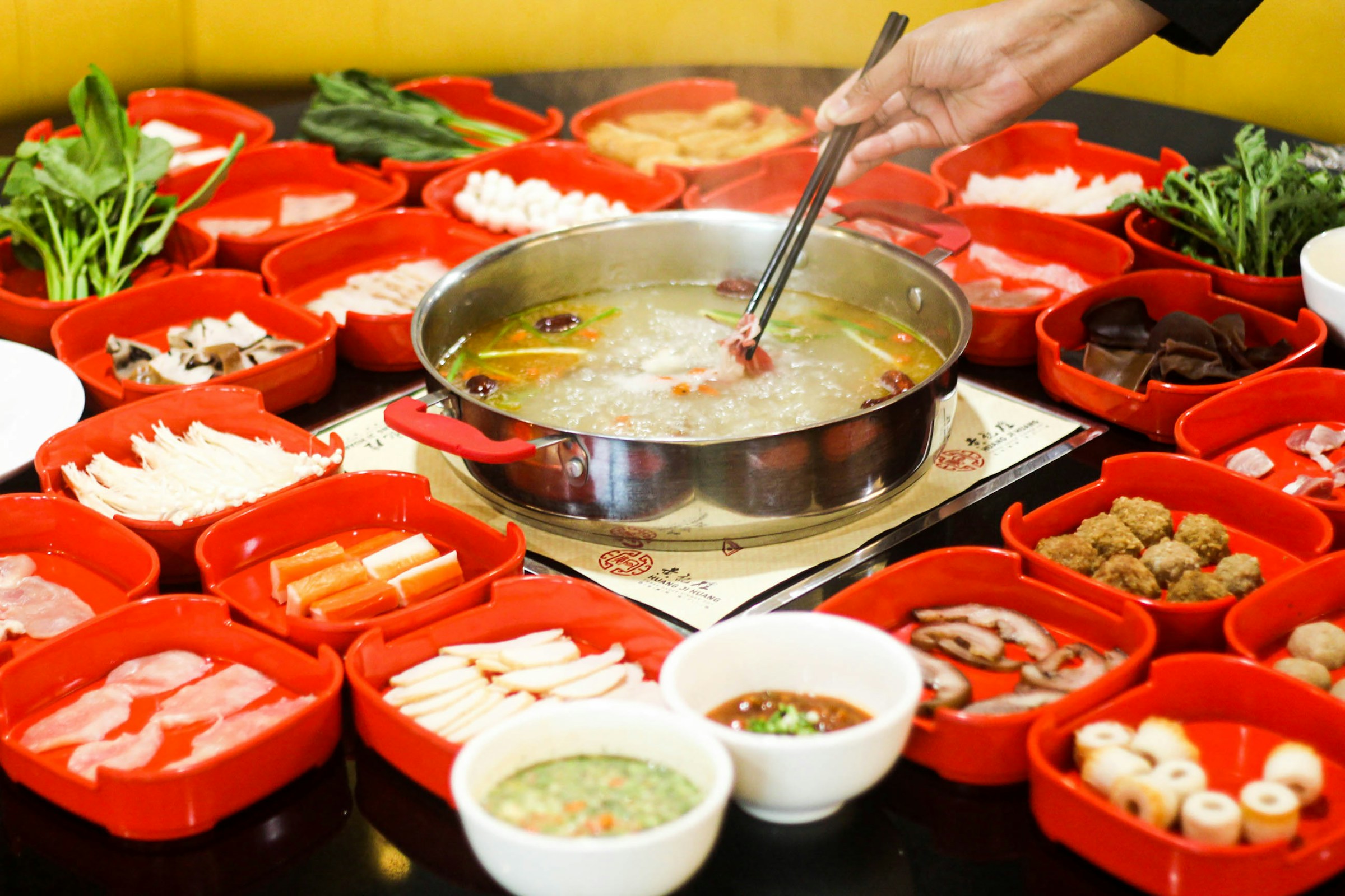 MK ส่งชุดสุกี้พร้อมปรุงขายในร้านเซเว่นอีเลฟเว่น