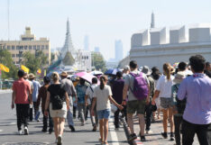 นักท่องเที่ยวเข้าต่ำแสน หวั่นโลว์ซีซั่นทรุดหนัก ททท.ชี้กระทบสั้นยอดบุ๊กกิ้งแอร์ไลน์แน่น tourist