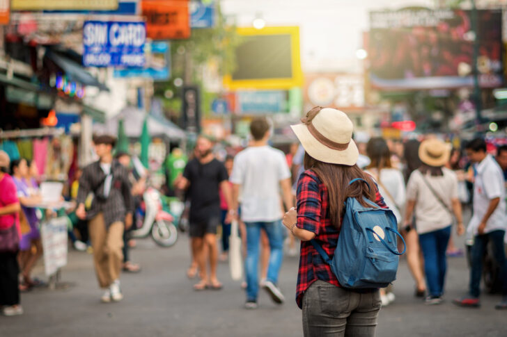 tourist นักท่องเที่ยว