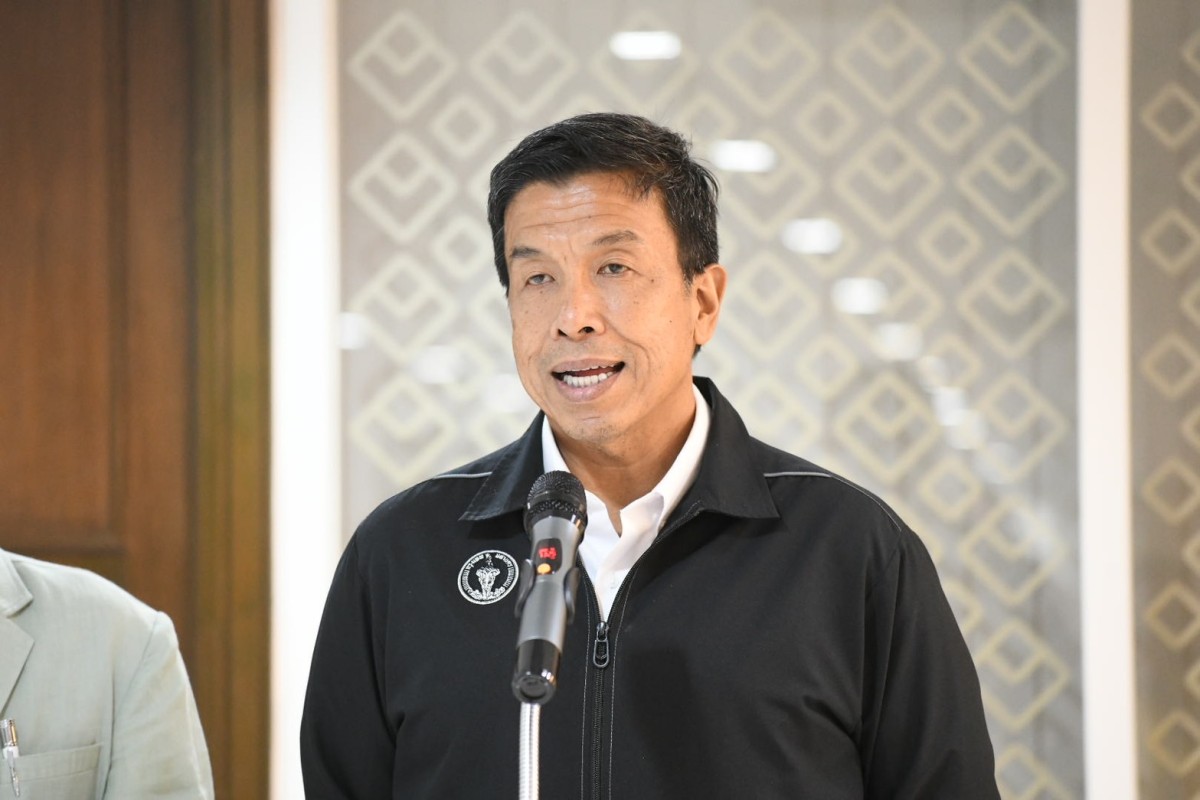 นายชัชชาติ สิทธิพันธุ์ ผู้ว่าราชการกรุงเทพมหานคร