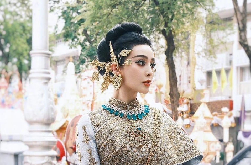 ส่องชุดไทยนางสงกรานต์ ราคาเฉียดล้าน ของ ฟ่าน ปิงปิง ในขบวนพาเหรดมหาสงกรานต์
