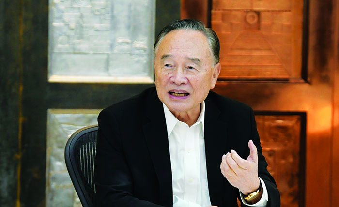 รู้จัก อดิเรก ศรีประทักษ์ ในฐานะนักขุดบิตคอยน์ วัย 77 ปี