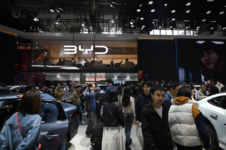 CHINA-AUTO-SHOW บูท BYD ในงาน Beijing Auto Show 2024 ในกรุงปักกิ่ง ประเทศจีน